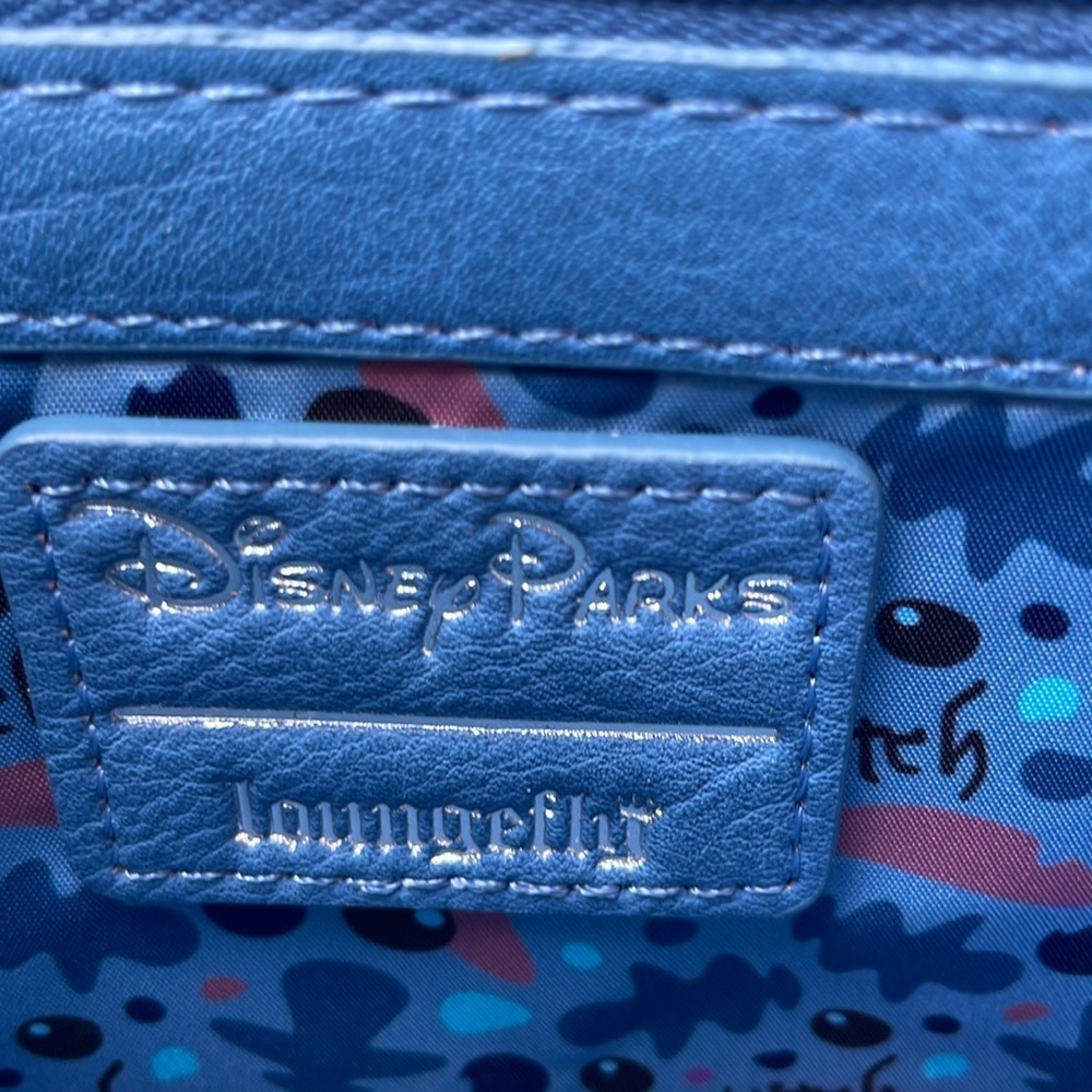 Disney Parks Loungefly Lilo and Stitch wallet Large Zip Around - Picture 4 of 8